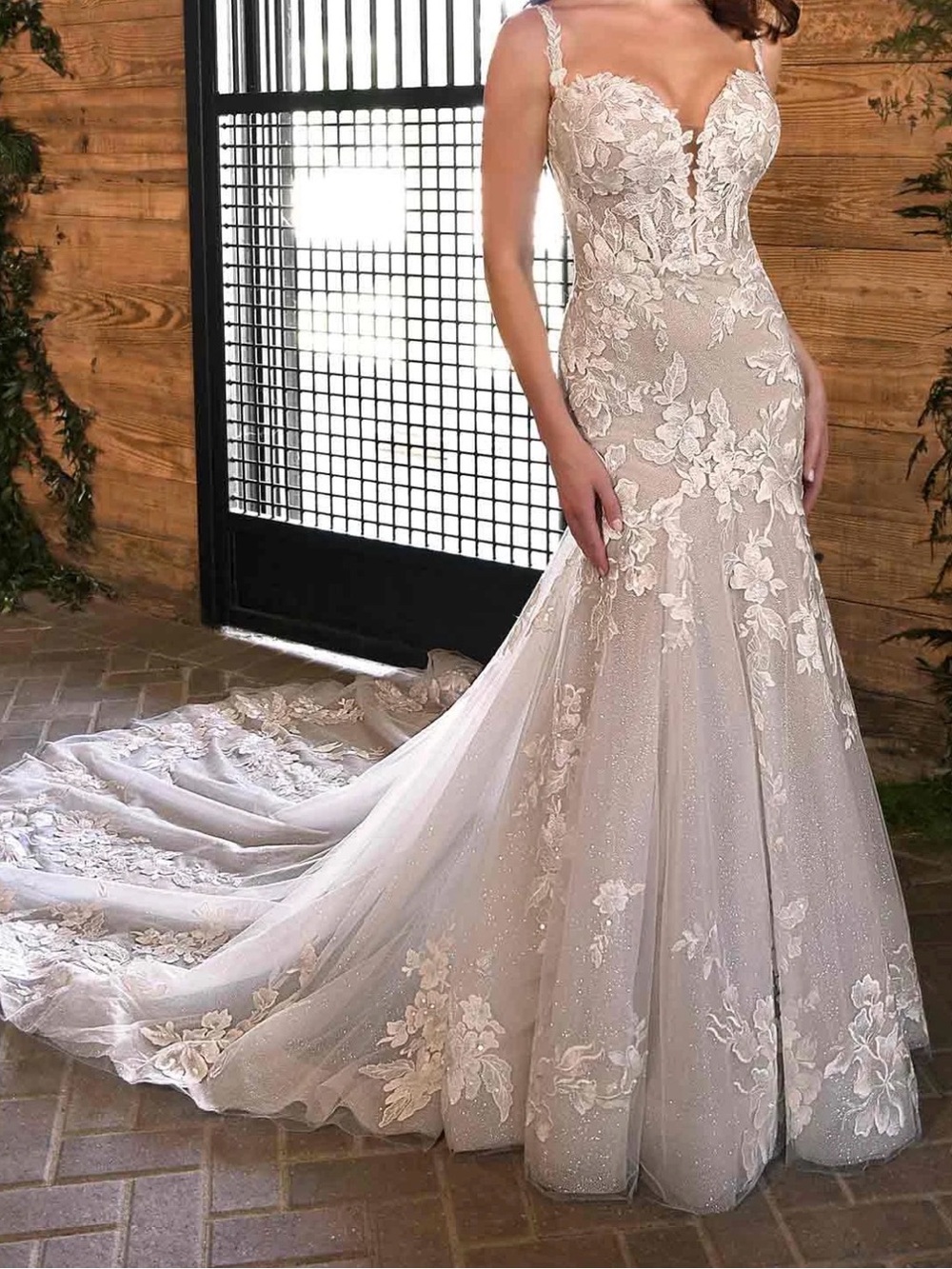 NEW Unaltered Essense of Australia D3393 Wedding Dress - Size US 12